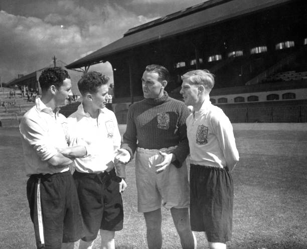 裁判必看：間接任意球踢進本方球門該如何判罰？