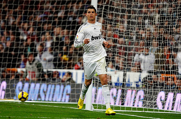 為什么足球場面積會有浮動？國際標準范圍解析