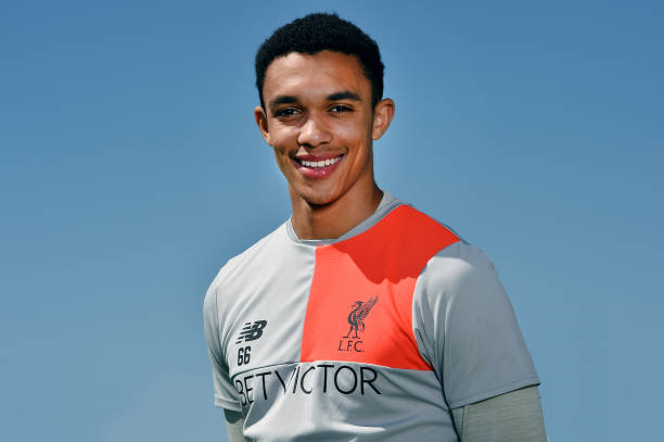 免費直播足球的app軟件深度解析：如何實現(xiàn)高效直播技術(shù)