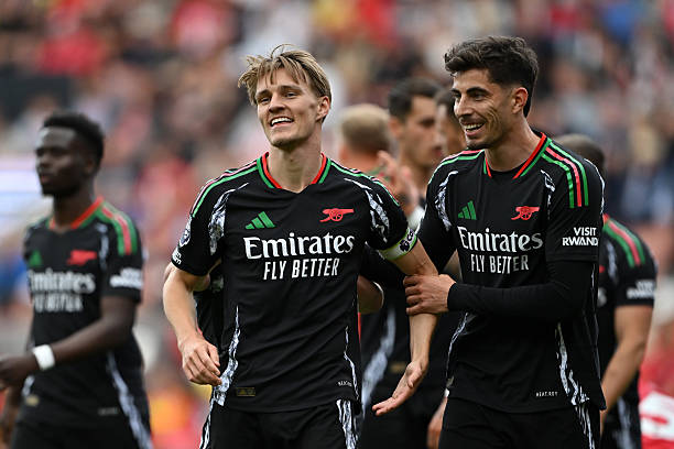 歐冠16強(qiáng)對陣表：死亡半?yún)^(qū)浮現(xiàn)，黑馬能否逆襲？