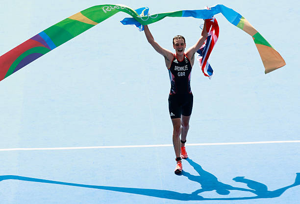 奧運會羽毛球雙打規(guī)則詳解：從發(fā)球到計分