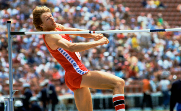 初中立定跳遠(yuǎn)及格標(biāo)準(zhǔn)詳解：如何輕松達(dá)標(biāo)？