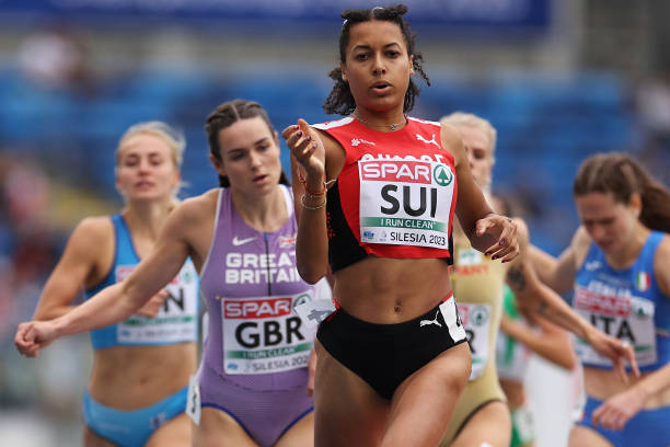 從零開始學習曲棍球守門員的基本動作