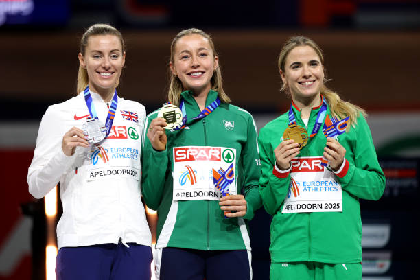 全紅嬋何威儀領(lǐng)獎(jiǎng)瞬間，榮耀時(shí)刻定格