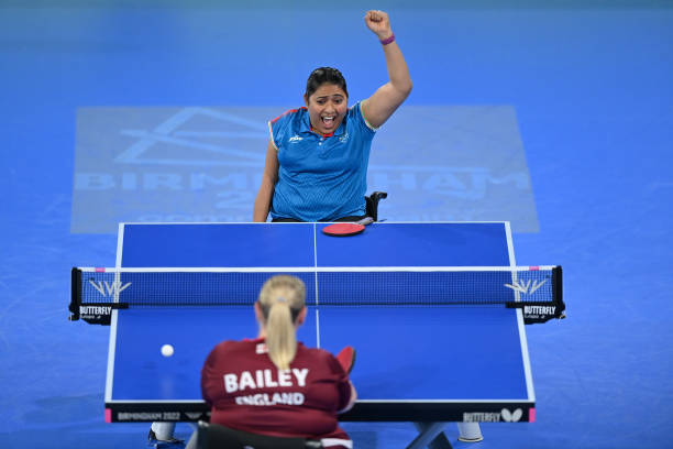 生膠反手如何應(yīng)對弧圈球？實戰(zhàn)技巧大揭秘