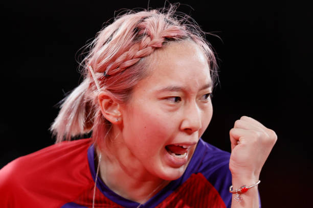 新手必看！乒乓球比賽標(biāo)準(zhǔn)發(fā)球教學(xué)視頻