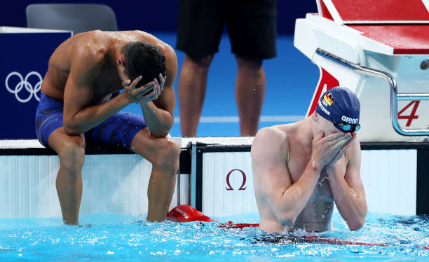 關(guān)于艾滋病傳播的誤解：游泳池感染的可能性