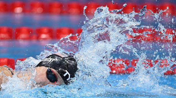 游泳速度之爭：蝶泳和自由泳的優(yōu)劣勢分析