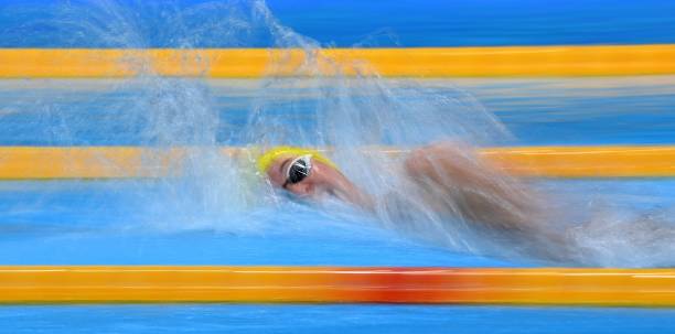 游泳愛好者必看：保持頭發(fā)干爽的7個(gè)小技巧