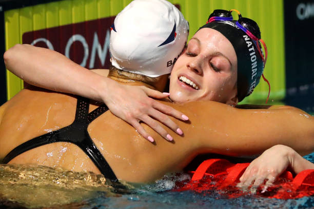 成人游泳課程價(jià)格參考：初學(xué)者與進(jìn)階者