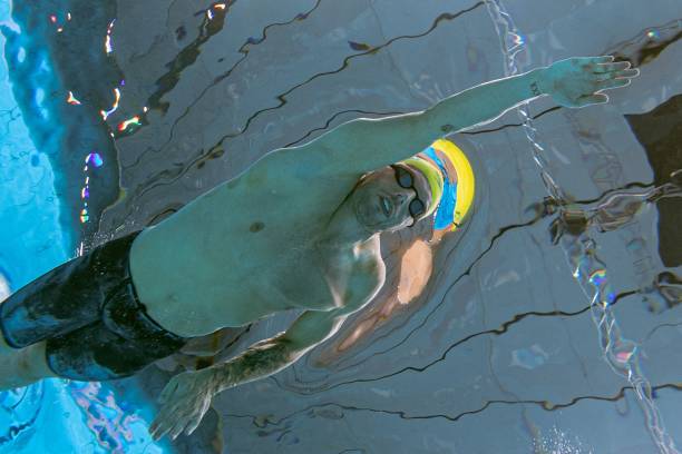 沙灘游泳場(chǎng)體驗(yàn):國(guó)外游泳課的視頻分享與技巧總結(jié)