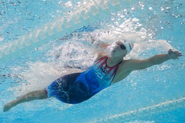 游泳比賽裝備指南:選擇適合孩子的泳衣和泳鏡