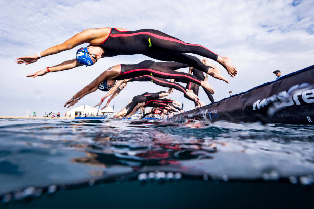 游泳池瓷磚價格預(yù)算：一平方米多少錢才合理？