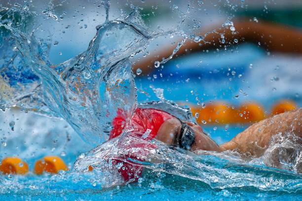 漢語短語結構分析：從“喜歡游泳”看動賓關系