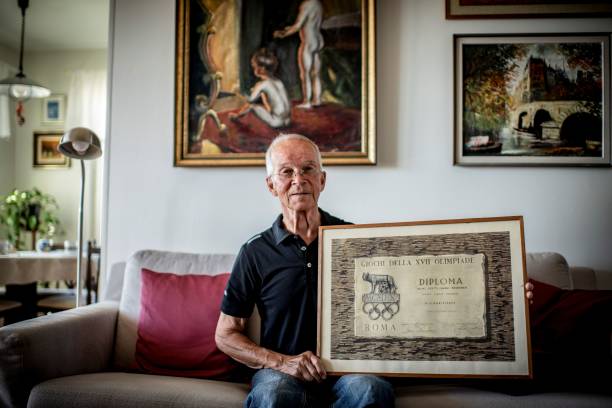 實(shí)用教程：如何安全有效地排出耳朵里的水