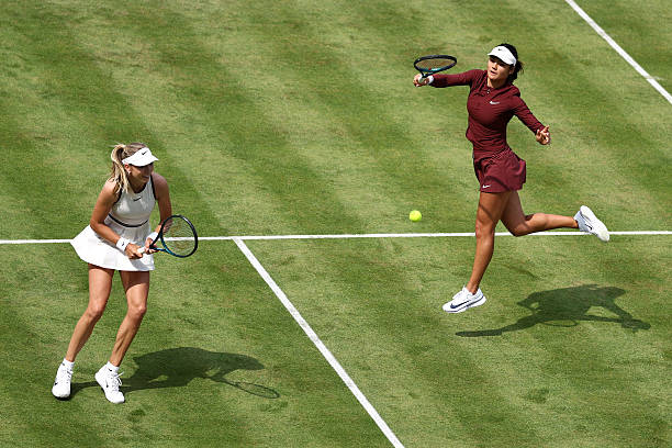 阿扎倫卡力克李娜衛(wèi)冕澳網(wǎng)，中國金花遺憾傷退