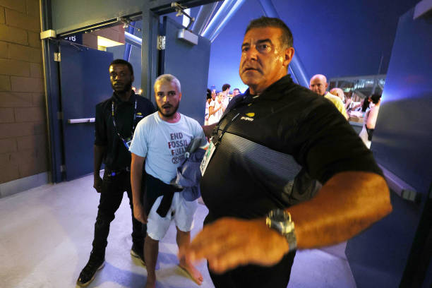 李娜澳網(wǎng)奪冠：中國網(wǎng)球歷史性突破