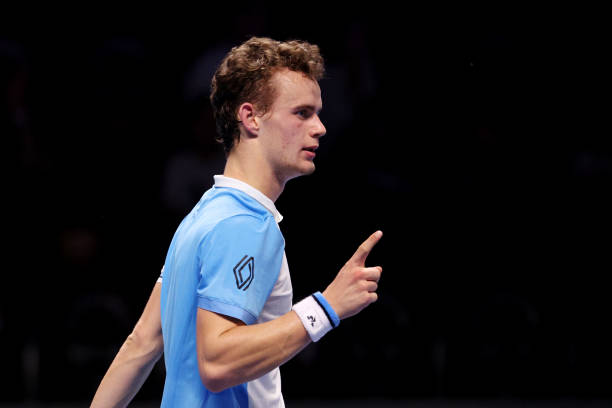 溫網(wǎng)精彩無限，愛奇藝體育免費直播，邀你共賞網(wǎng)球魅力！