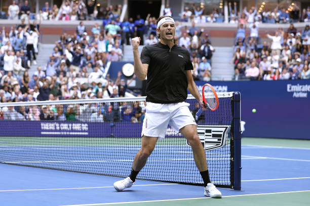 網(wǎng)球比賽中的戰(zhàn)術(shù)術(shù)語：如何聽懂解說員的講解？