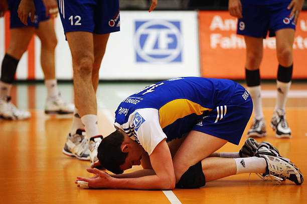 丁霞退役疑云:知乎網(wǎng)友深度解析其近期動態(tài)