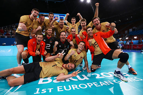 男子排球比賽裁判手勢與信號解讀