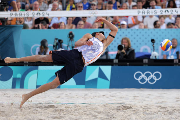 中央5臺直播：中國女排迎戰(zhàn)巴西，今晚19:30精彩對決！