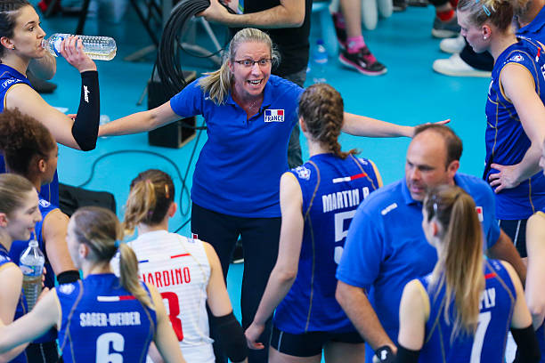 排球網(wǎng)高度與網(wǎng)柱安裝規(guī)范