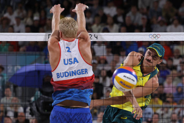 郎平職業(yè)經(jīng)歷全覽：從中國女排到國際舞臺(tái)的跨越