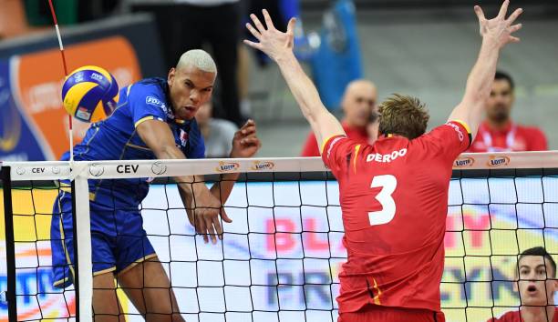 朱婷身高對比其他女排運(yùn)動(dòng)員：誰更高？