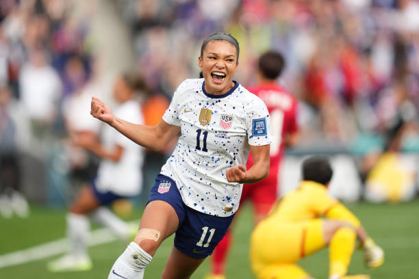 安全預(yù)案失效？世界杯熱身賽踩踏事件暴露組織問(wèn)題