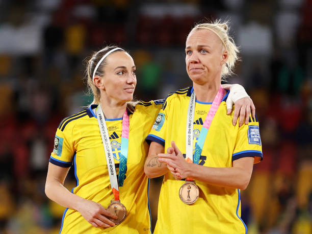 國(guó)足主帥李鐵談12強(qiáng)賽：目標(biāo)明確，全力以赴爭(zhēng)出線！