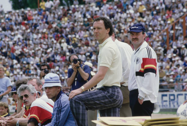 2012年世界杯冠軍國家的慶?；顒?dòng)與球迷反應(yīng)